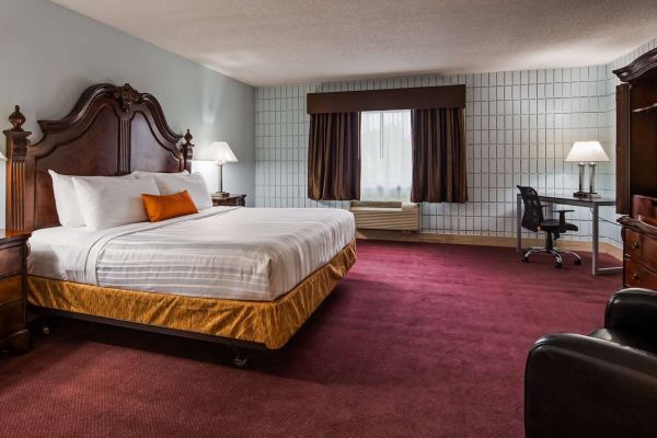 Hotel SURESTAY PLUS BY BEST WESTERN FARMINGTON (De Lassus)